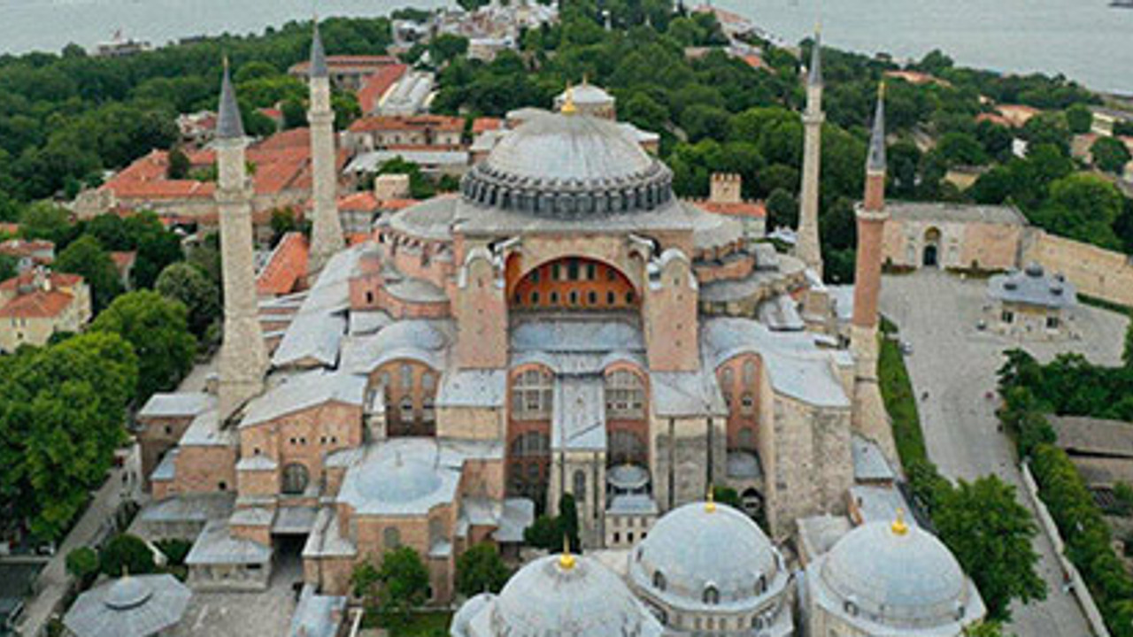 "AYASOFYA'NIN RESTORASYONU 50 YIL SÜRECEK" İDDİASI