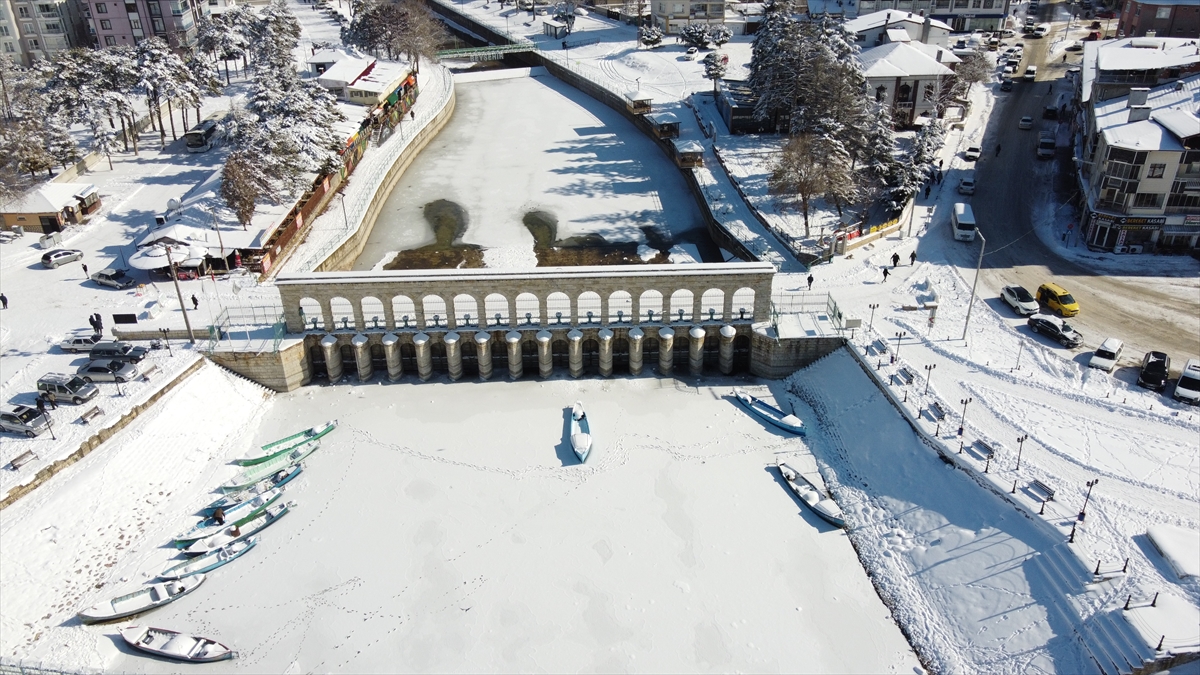 "Beyazın şölenine" Beyşehir Gölü de eşlik etti