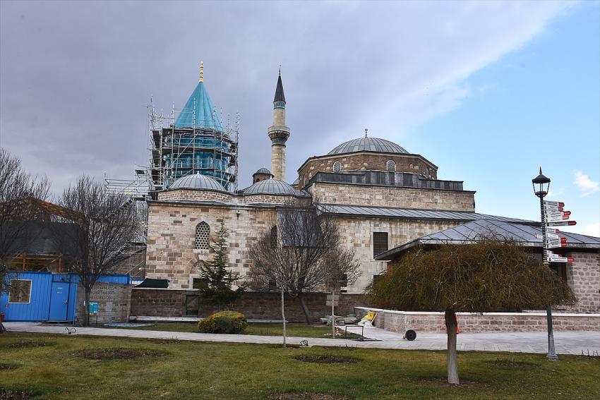 Restorasyonu tamamlanan "Kubbe-i Hadra" Mevlana dostlarını selamlıyor