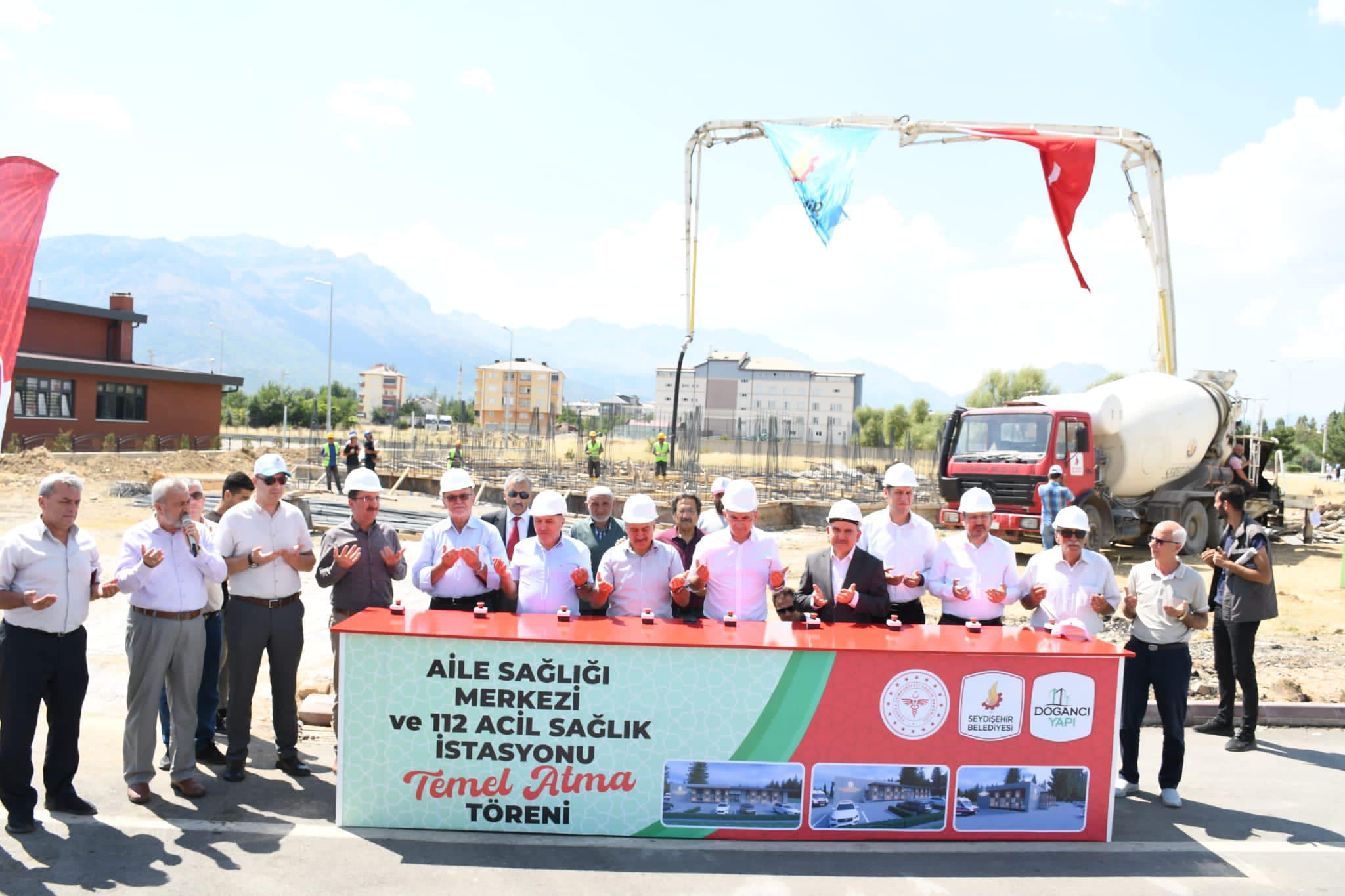 Seydişehir'de aile sağlığı merkezi ile 112 Acil Sağlık İstasyonu'nun temeli atıldı