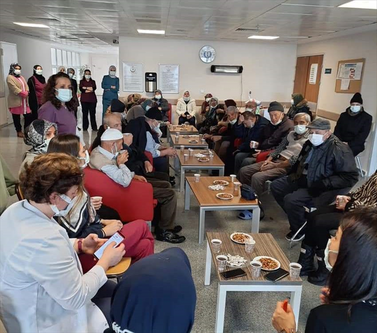 Seydişehir Devlet Hastanesi Başhekimi Cingöz, diyaliz hastalarının taleplerini dinledi