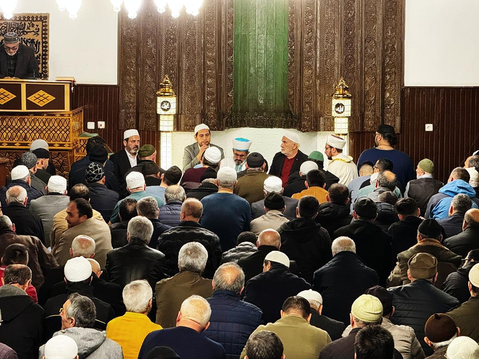 SEYDİŞEHİRDE BERAÂT GECESİNDE CAMİLERE DOLDU  TAŞTI