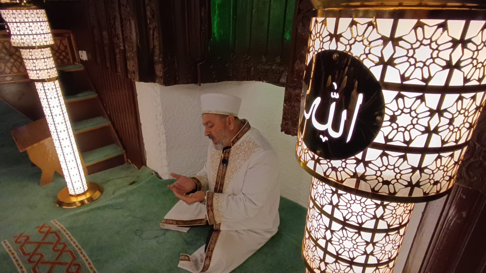 Seydişehirde Şehitler için sabah namazında dua edildi