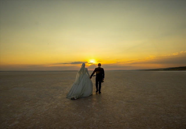 Tuz Gölü pembe renge büründü