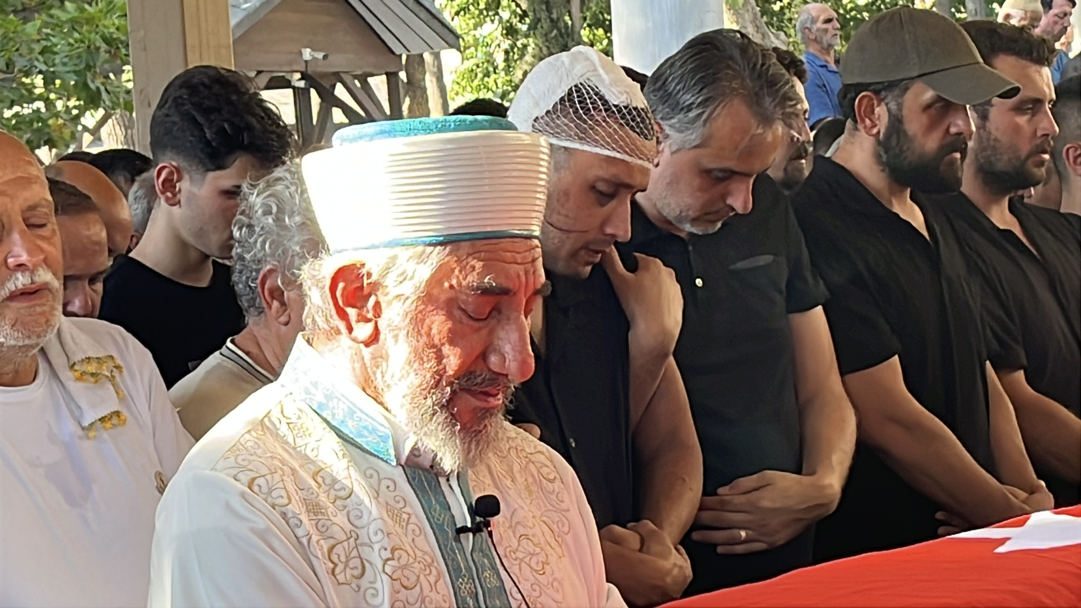 Konya'daki  kazda hayatını kaybeden - Polis memurunun eşi, bebeği ve baldızı  Kocaeli de toprağa verildi - Görsel 5