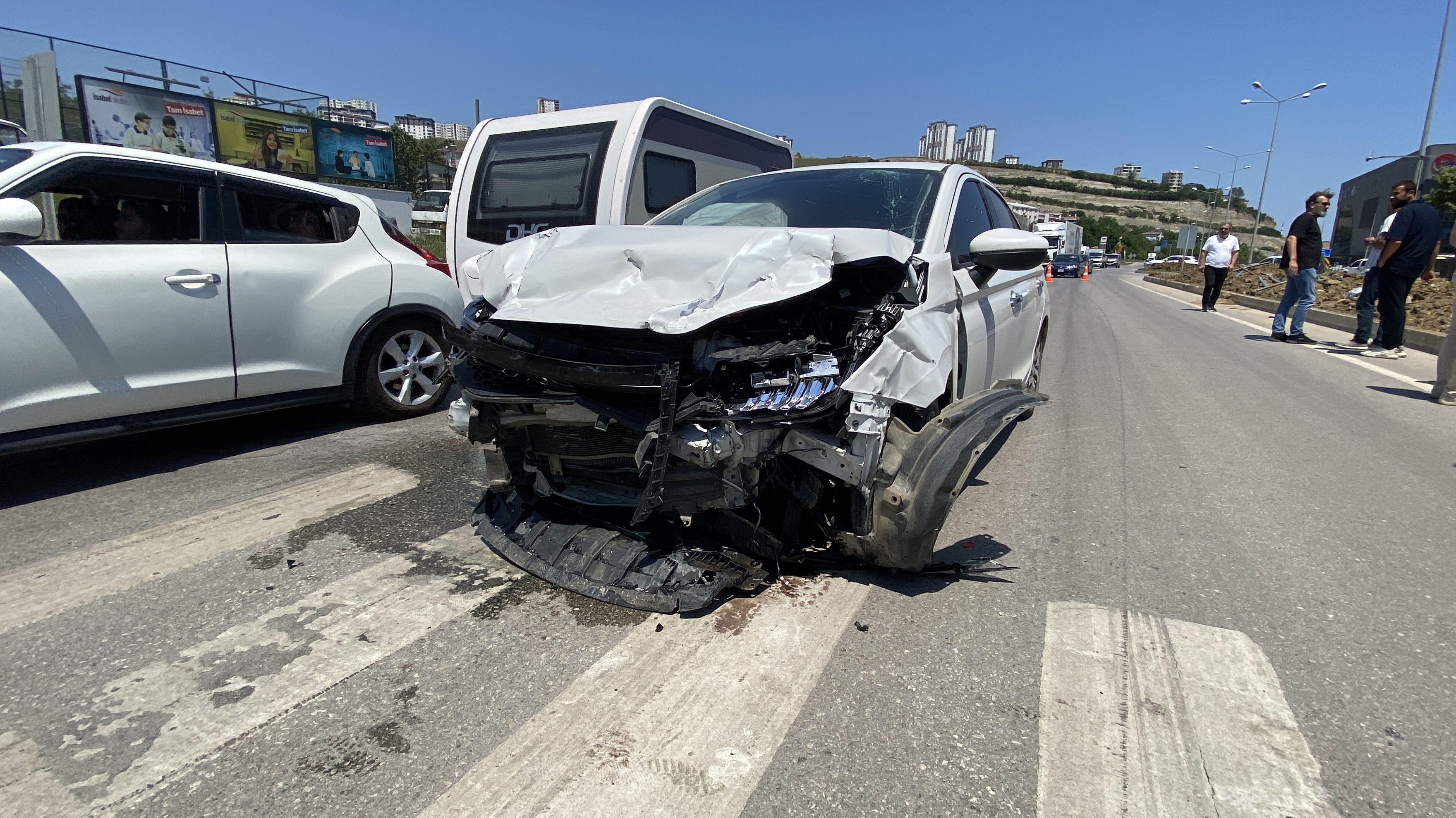 Samsun- Polis otosuyla otomobil çarpıştı: 2 polis ve 1 asker yaralı - Görsel 7