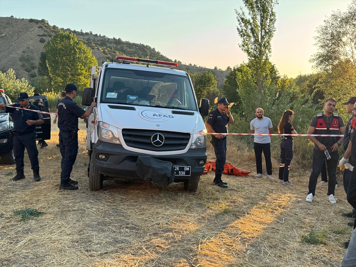 Eskişehir'de Sakarya Nehri'nde kaybolan 2 kişinin cesedine ulaşıldı - Görsel 1