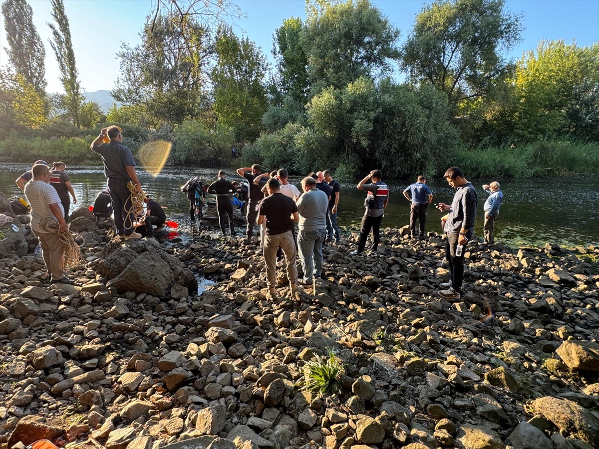 Eskişehir'de Sakarya Nehri'nde kaybolan 2 kişinin cesedine ulaşıldı - Görsel 5