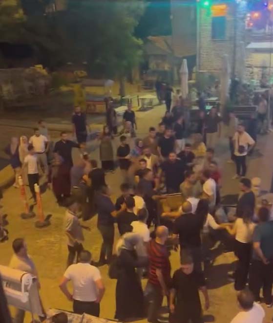 Konya'da 'masa' tartışması kavgaya dönüştü; 4 yaralı, 7 gözaltı - Görsel 2