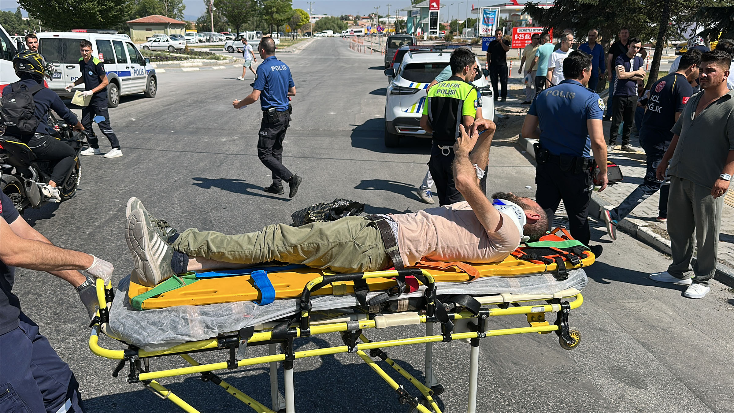 Kütahya - Servis otobüsü, akaryakıt tankerine çarptı; 35 yaralı - Görsel 4
