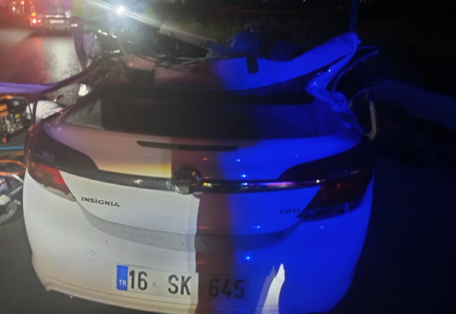 Bursa’da otomobil ile kamyon çarpıştı: Aynı aileden 3 ölü, 1 yaralı - Görsel 2