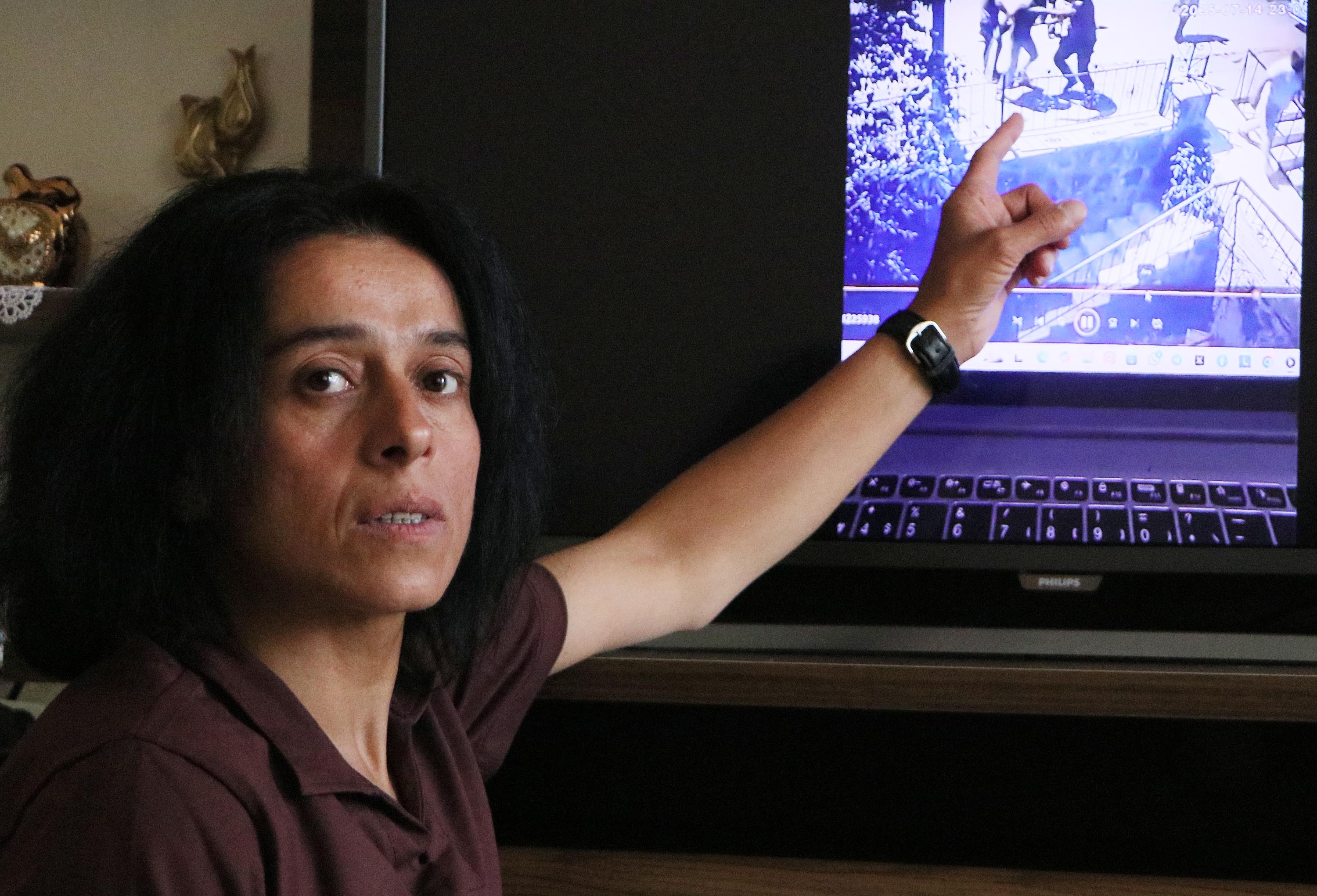 Erzurum'da Neden bizi şikayet ettin’ deyip tekerlekli sandalyedeki engelli kadını darbettiler - Görsel 1