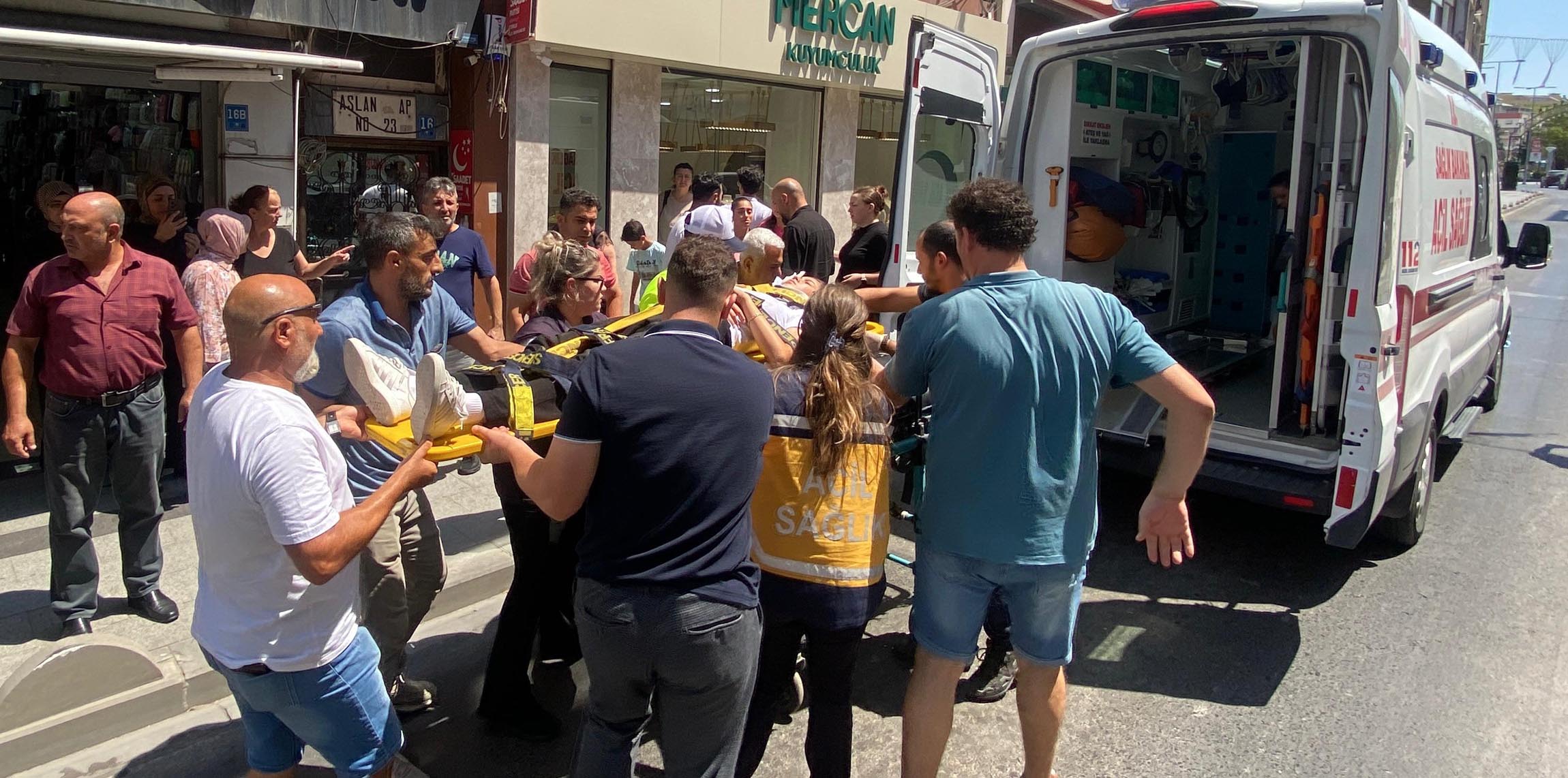 Tekirdağ'da 4.25 promil alkollü doktorun kullandığı kamyonet, kaldırımda yürüyen 2 kişiye çarptı; kaza kamerada - Görsel 7