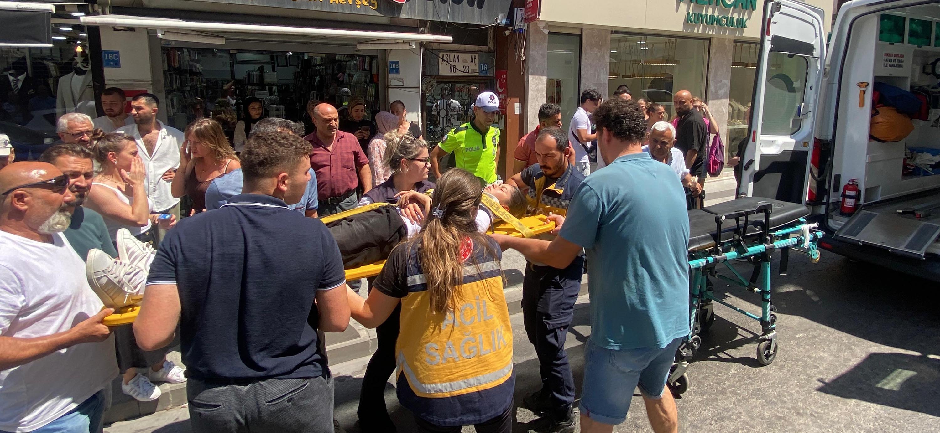 Tekirdağ'da 4.25 promil alkollü doktorun kullandığı kamyonet, kaldırımda yürüyen 2 kişiye çarptı; kaza kamerada - Görsel 8