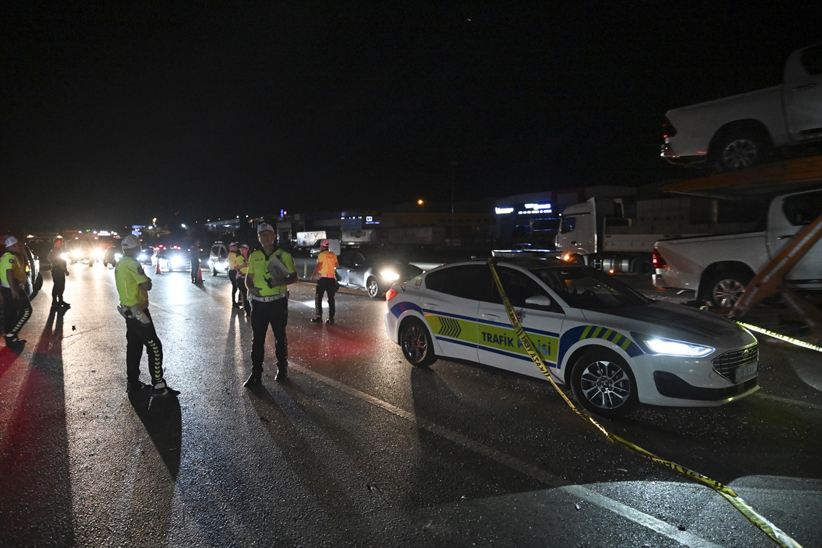 Ankara'da iki otomobilin çarpıştığı kazada 3 kişi hayatını kaybetti - Görsel 3