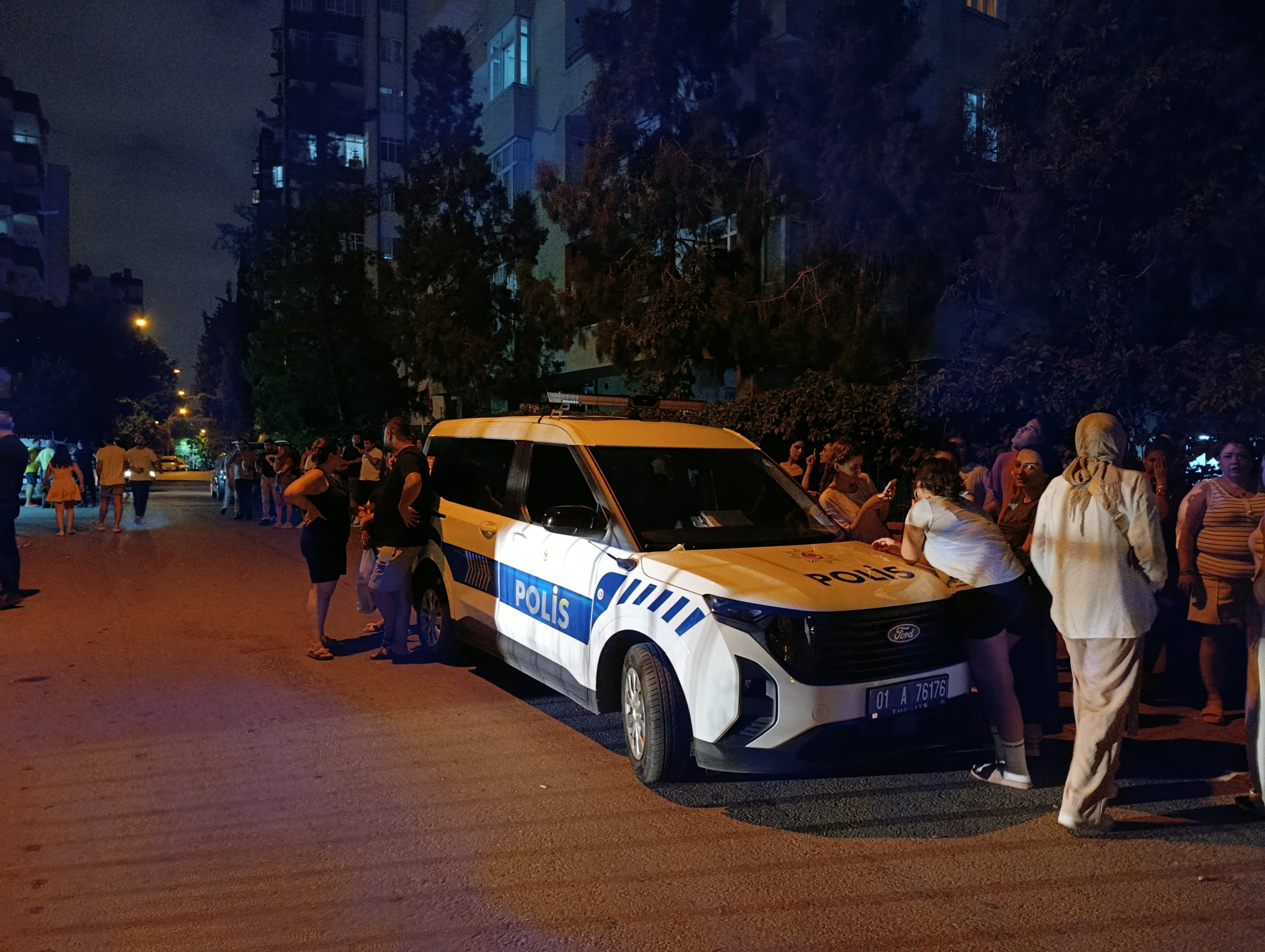 Adana'da  bir Baba, tartıştığı kızı ve eşini öldürüp intihar etti; kız çocuk ise kaçarak kurtuldu - Görsel 5