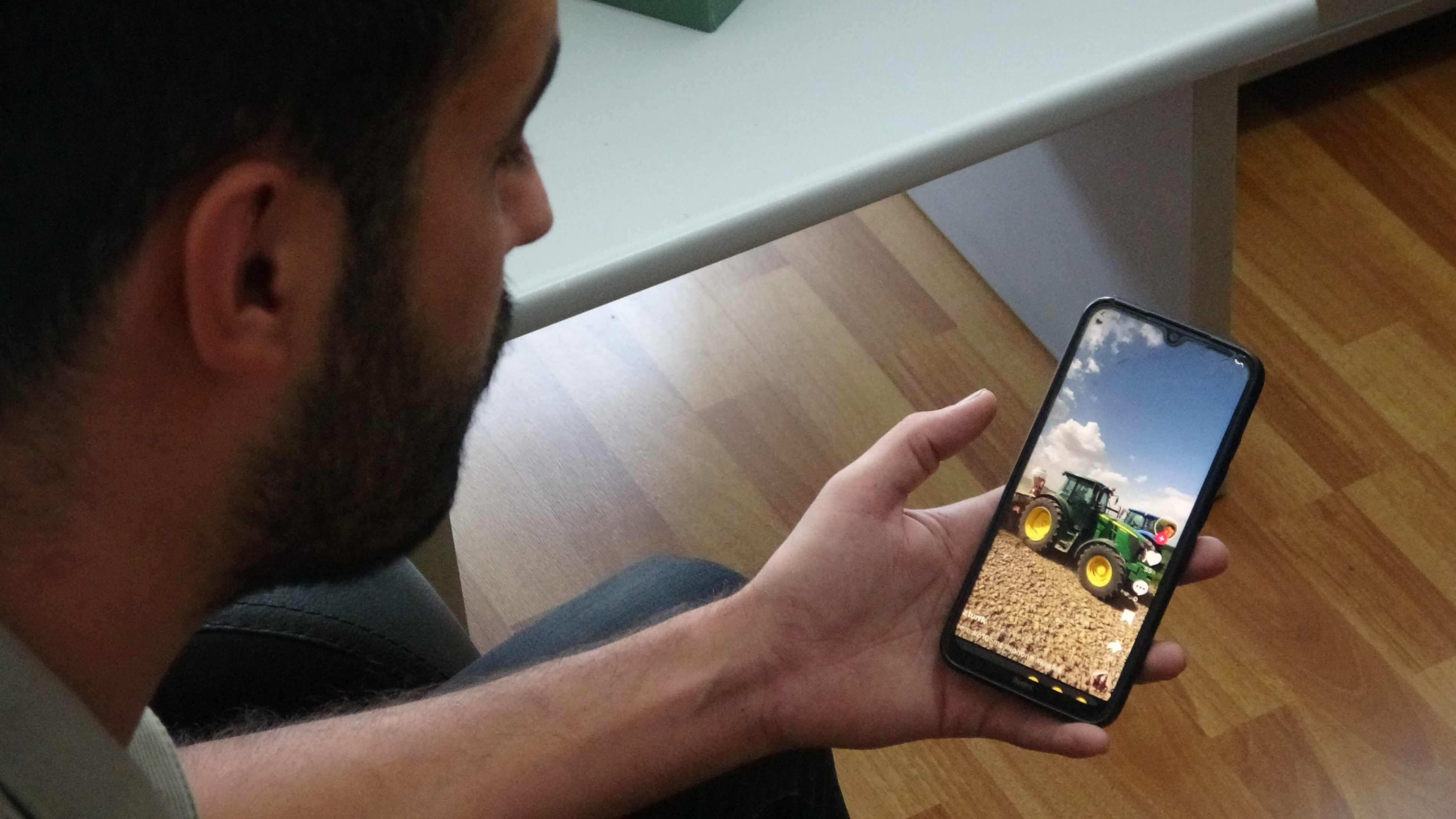 Konya-Sosyal medyada video izlerken çalınan traktörünü buldu - Görsel 1