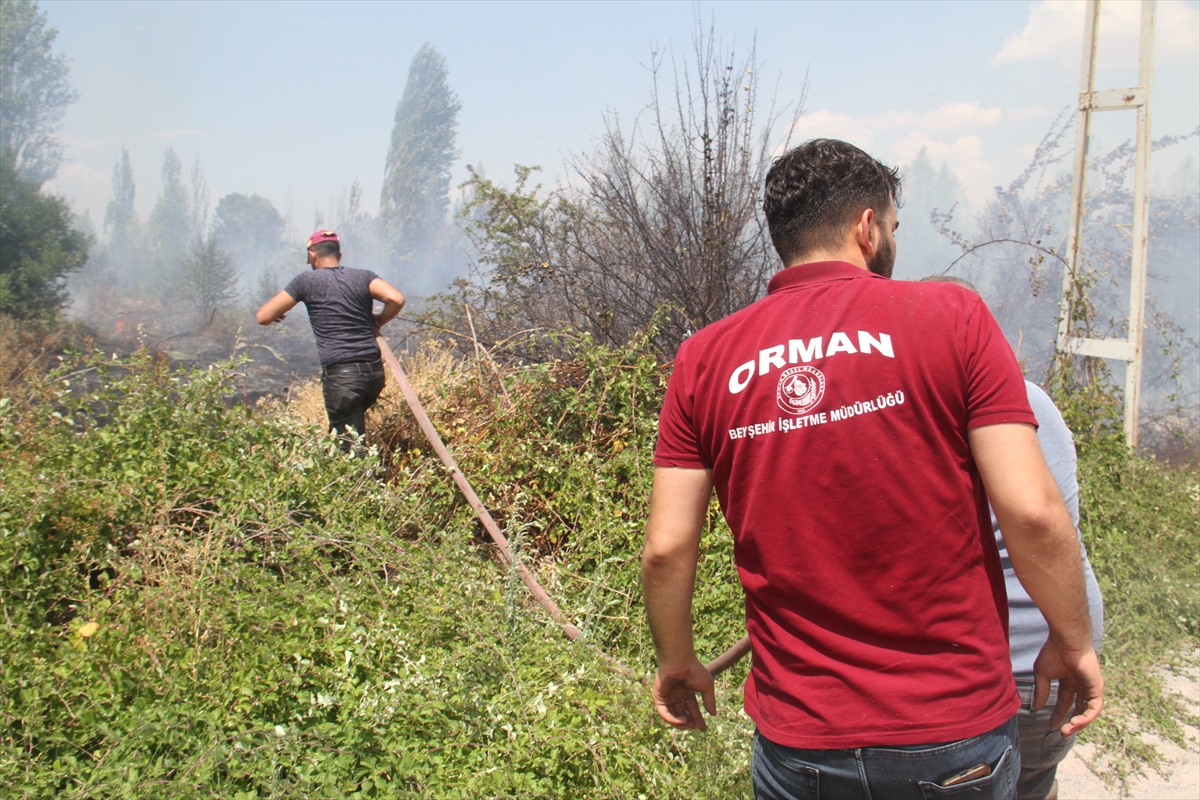 Konya'da ekin tarlasında çıkan yangın büyümeden söndürüldü - Görsel 5