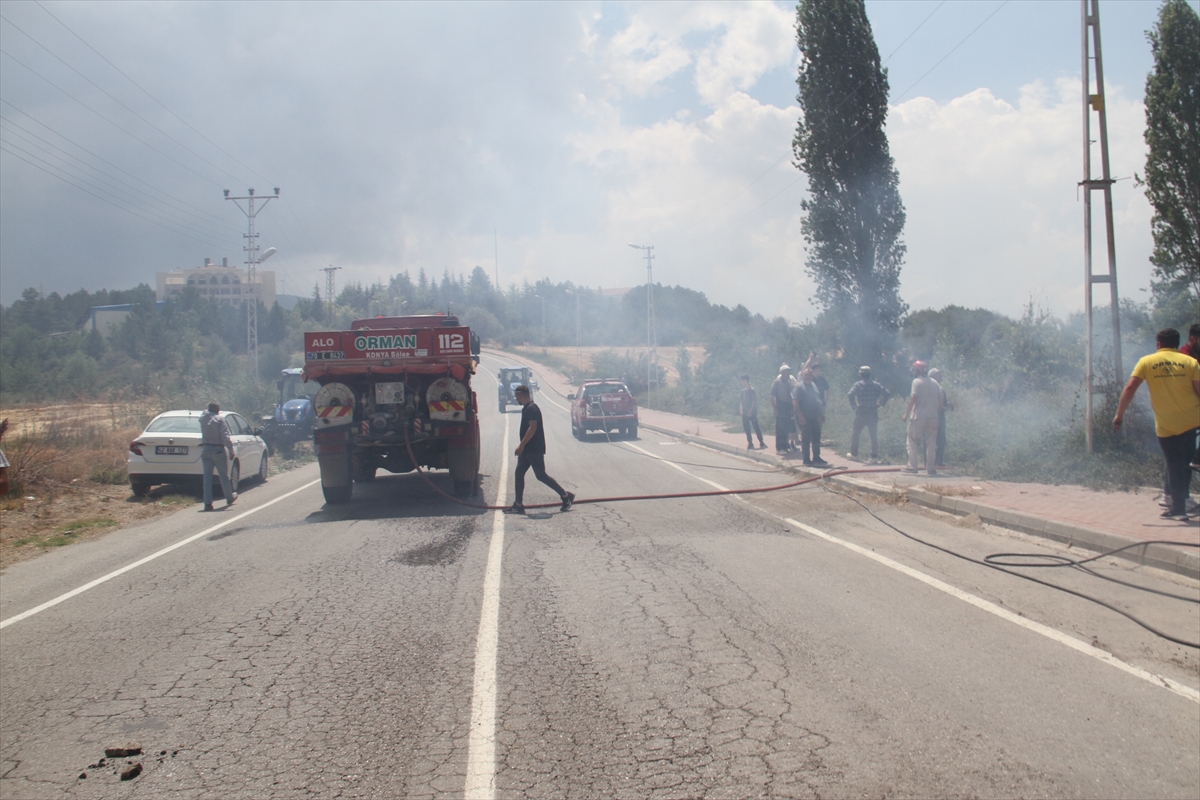 Konya'da ekin tarlasında çıkan yangın büyümeden söndürüldü - Görsel 8