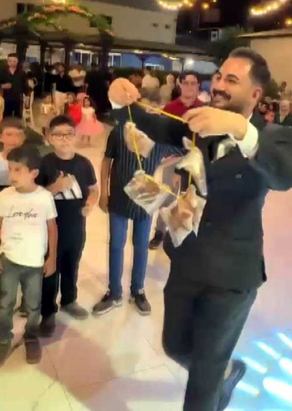 - KAHRAMANMARAŞ'ta, Damada altın yerine pirzola taktı - Görsel 4