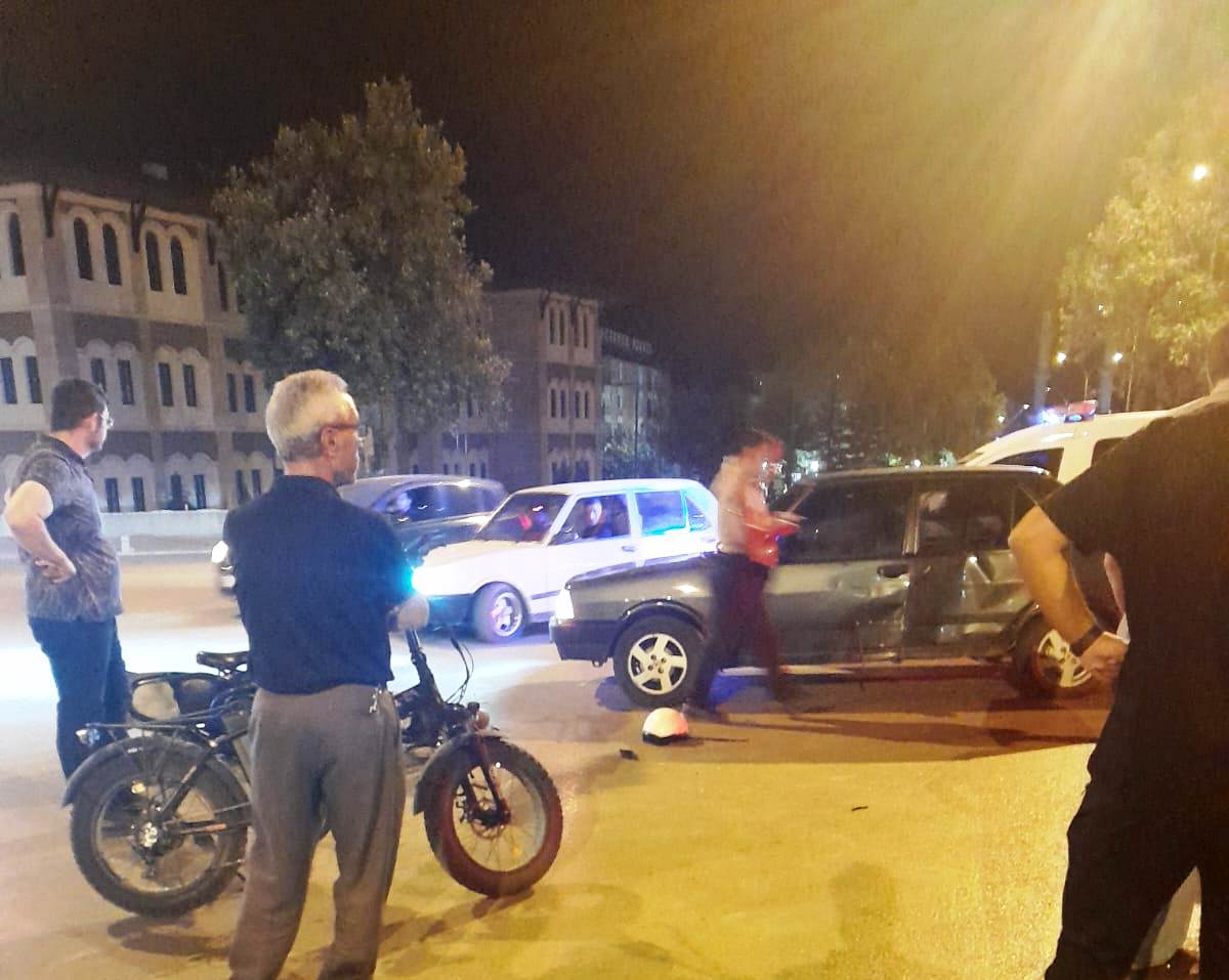 Seydişehir'de Motosiklet ile Otomobil Çarpıştı: 2 Yaralı - Görsel 3