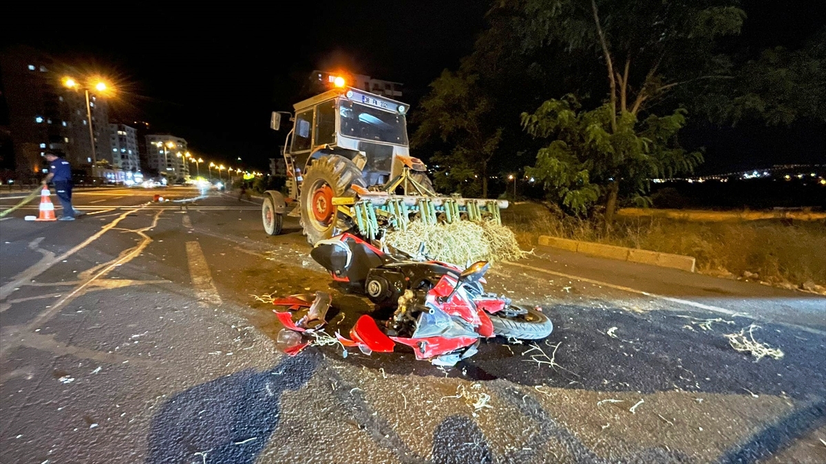 Kayseri'de traktörle çarpışan motosikletin sürücüsü hayatını kaybetti - Görsel 2