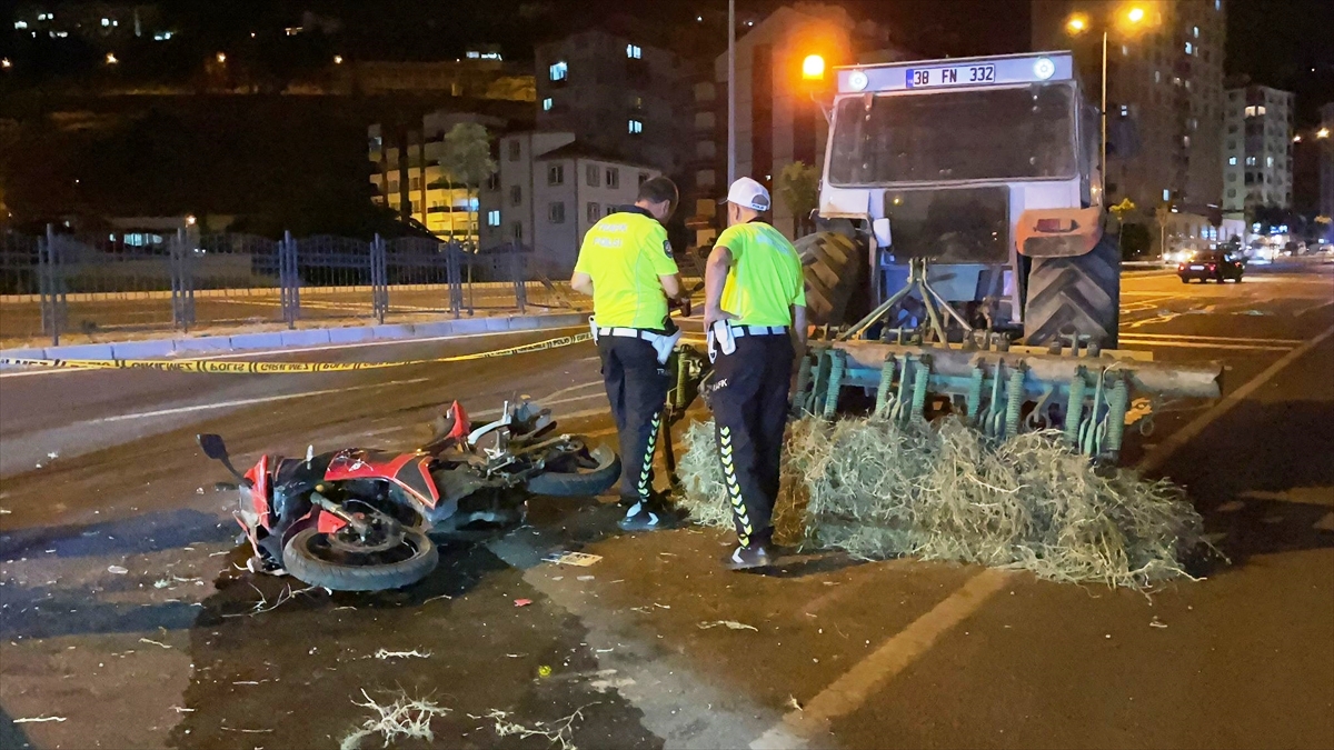 Kayseri'de traktörle çarpışan motosikletin sürücüsü hayatını kaybetti - Görsel 3