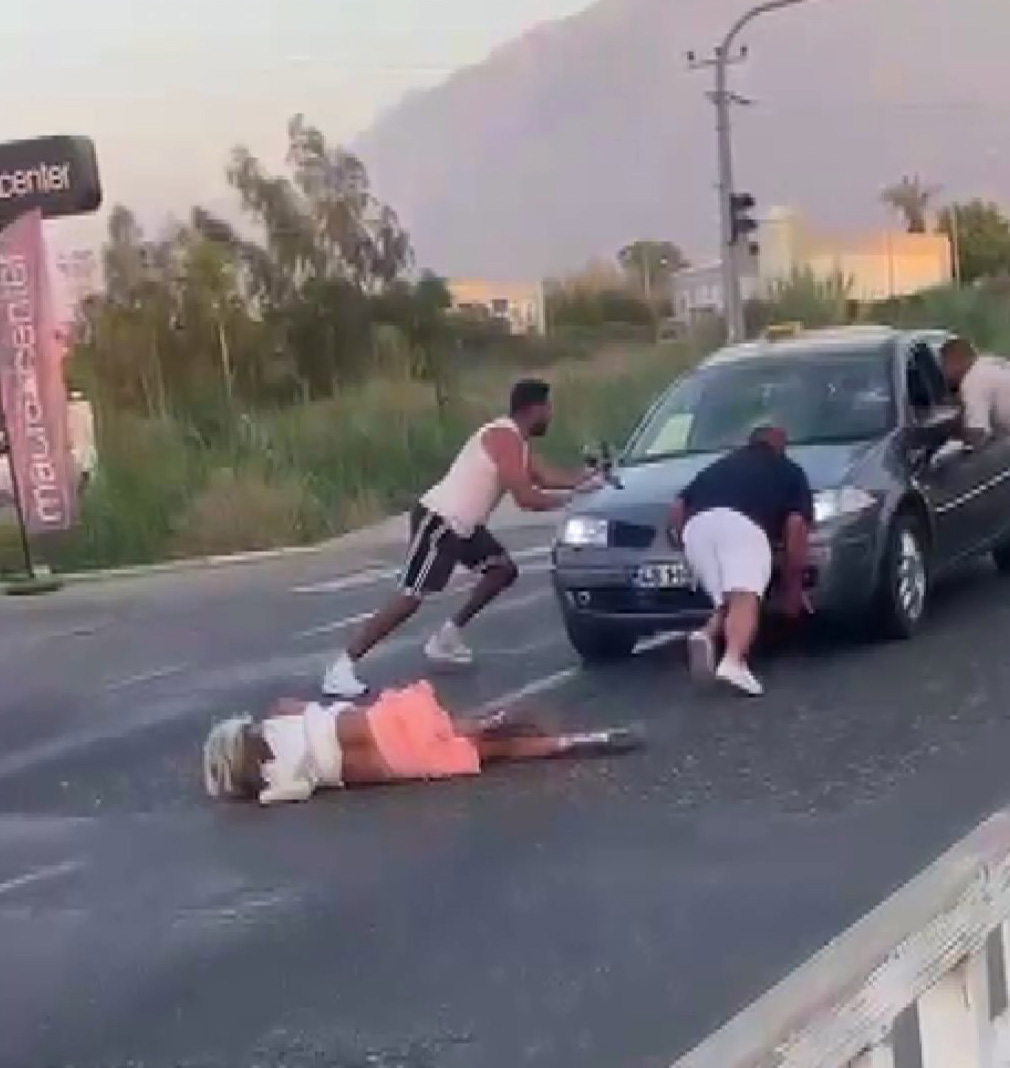 Muğla'da Otomobiliyle, çarptığı kadının üzerinden geçip kaçmaya çalıştı - Görsel 5