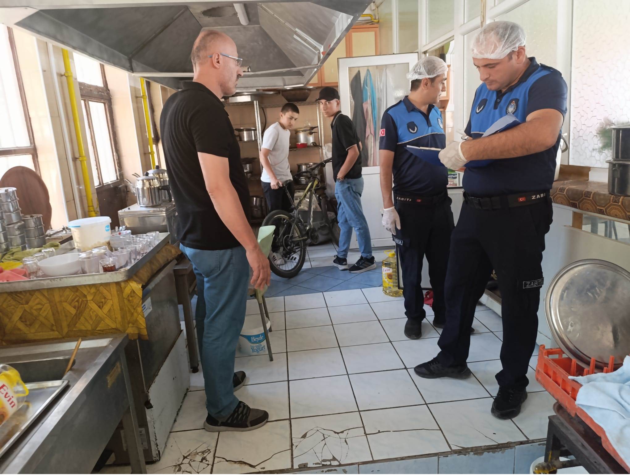 ZABITADAN LOKANTA VE RESTORANLARA DENETİM - Görsel 7