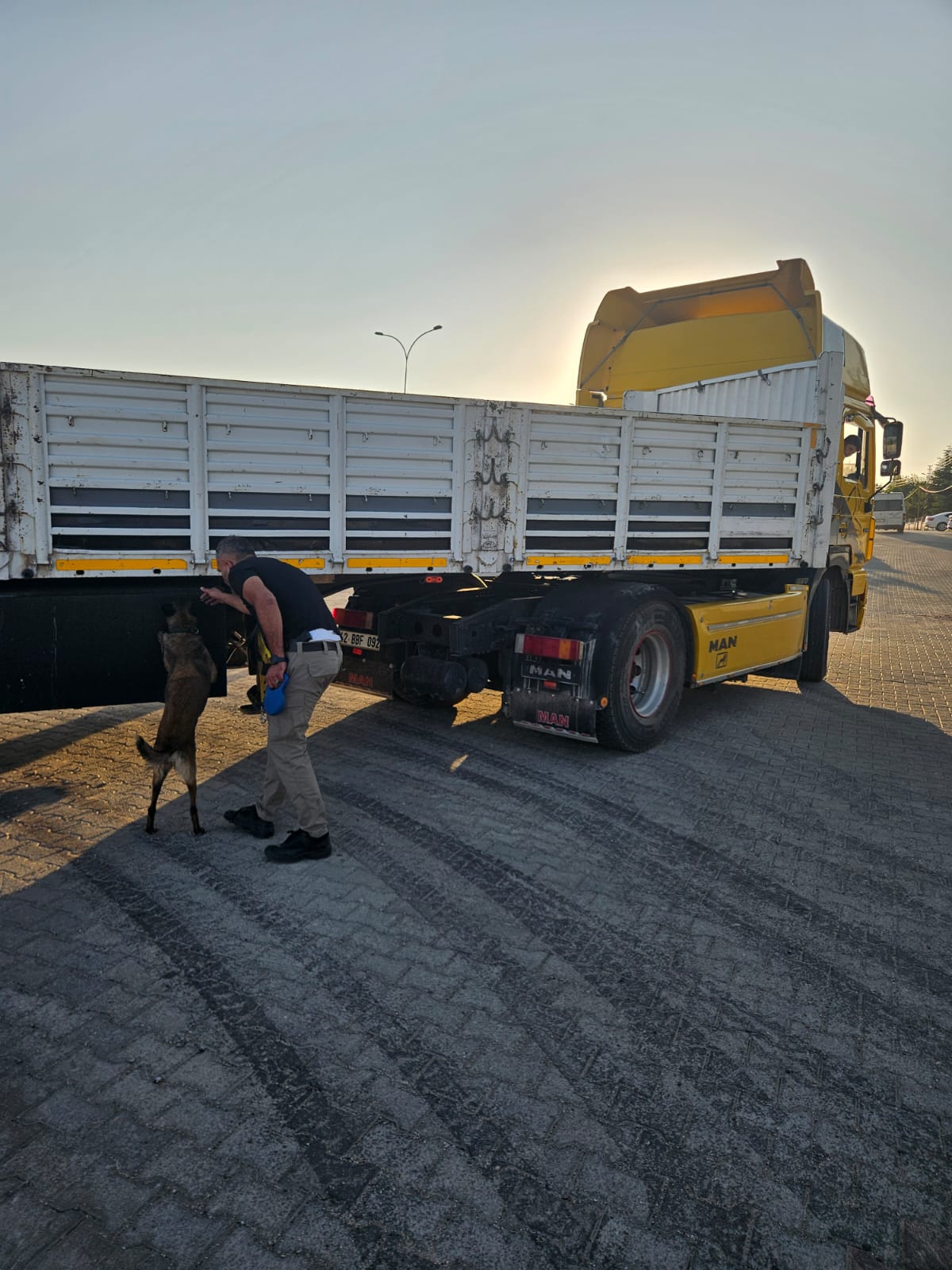 KONYADA UYUŞTURUCUYA KARŞI SIKI TAKİP - Görsel 3