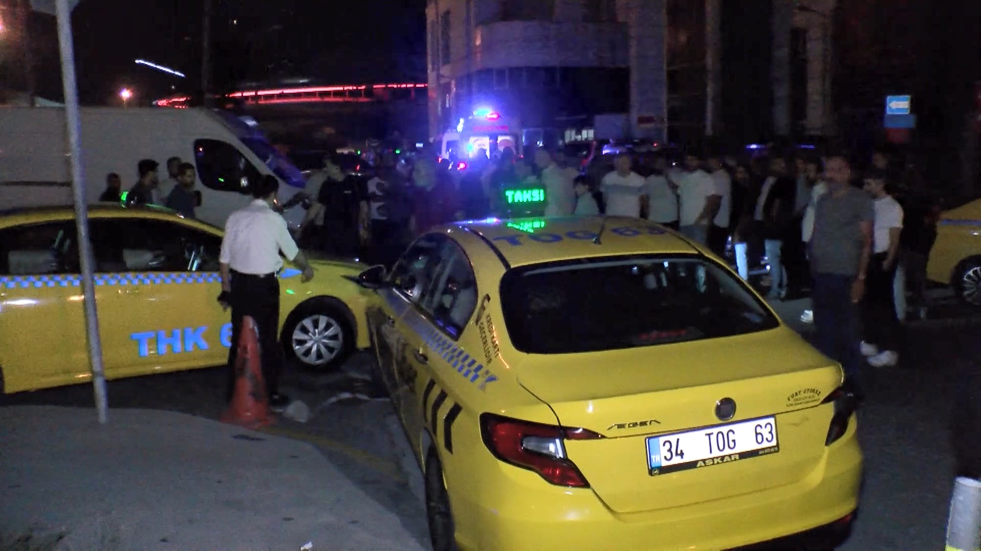 İstanbul - Eyüpsultan'da silahlı saldırıya uğrayan taksici hayatını kaybetti - Görsel 1