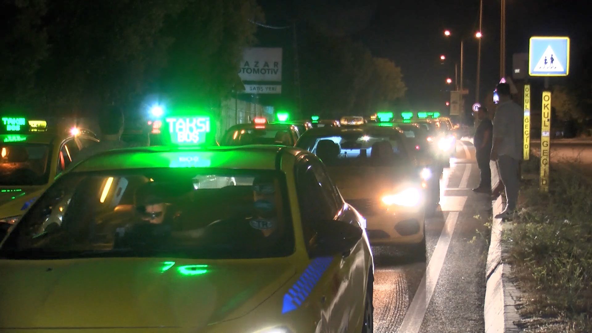 İstanbul - Eyüpsultan'da silahlı saldırıya uğrayan taksici hayatını kaybetti - Görsel 6