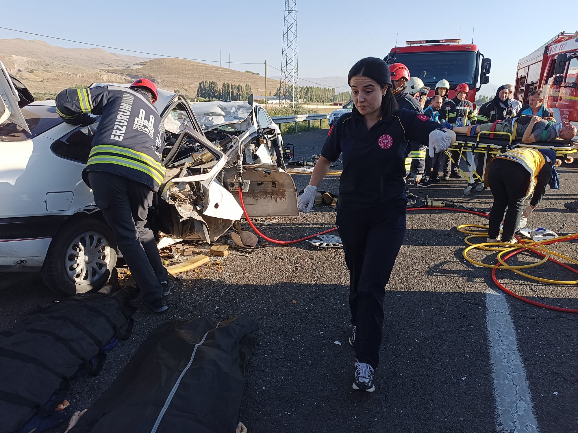 Erzurum’da şerit ihlali faciası: 4 ölü, 4 yaralı - Görsel 2