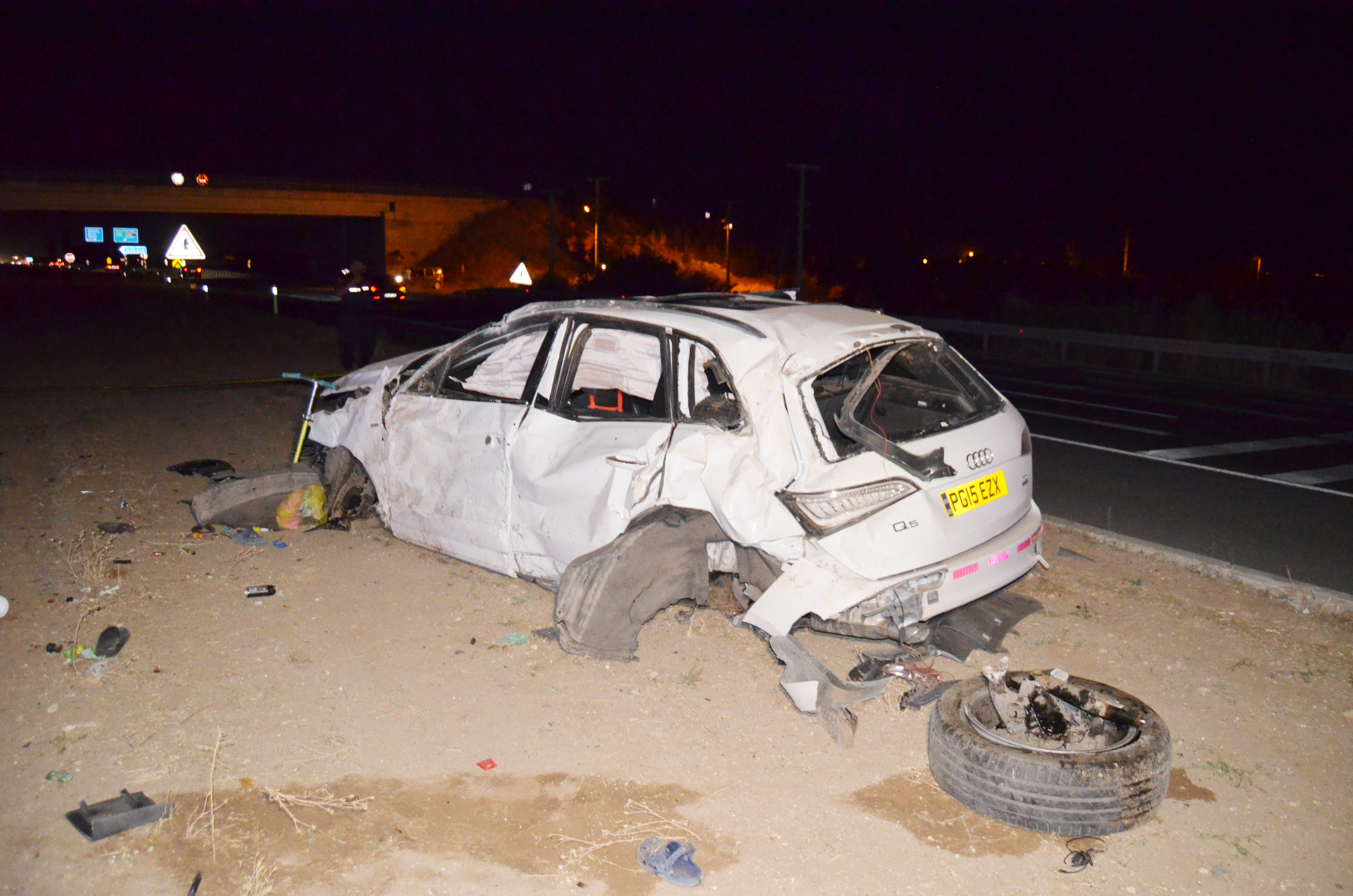 Aksaray - İngiltere'den tatile gelen ailenin otomobili takla attı: 2 ölü, 3 yaralı - Görsel 1