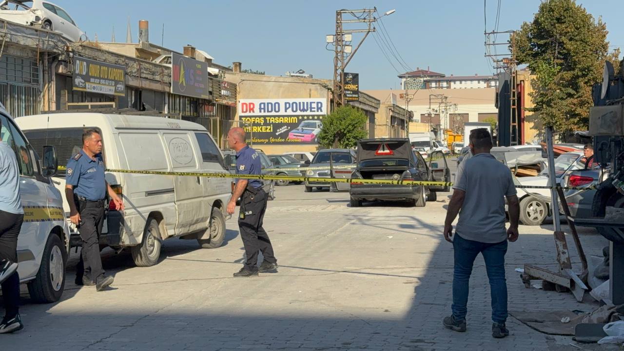 Konya - Otomobil tamirhanesinde palalı kavgada ustanın parmağı koptu, 2 kişi de darbedildi - Görsel 1