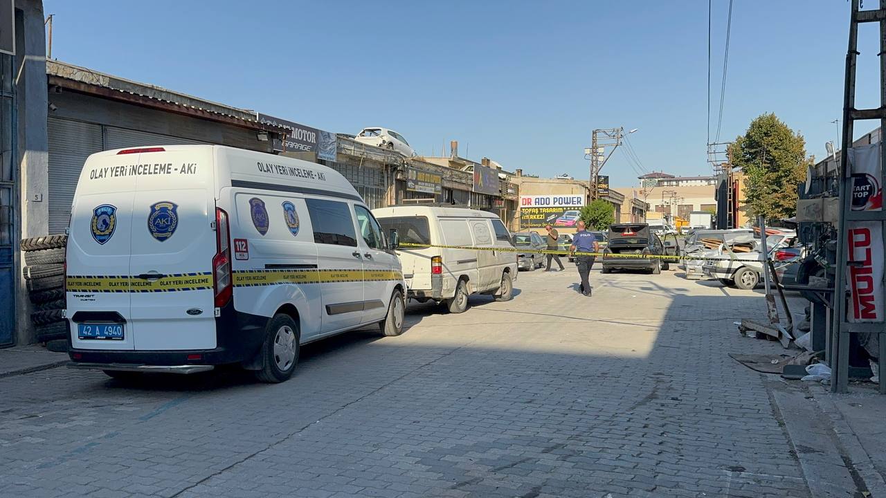 Konya - Otomobil tamirhanesinde palalı kavgada ustanın parmağı koptu, 2 kişi de darbedildi - Görsel 5