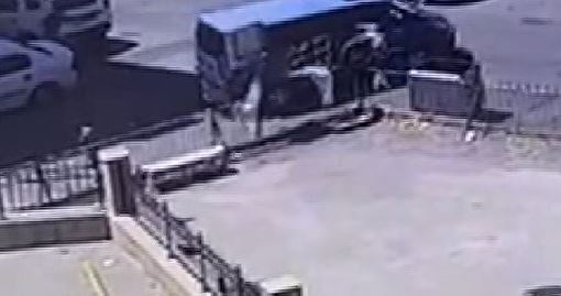 Jandarma aracındaki 2 kuzenin silahlı saldırıya uğradığı anlar kamerada - Görsel 1