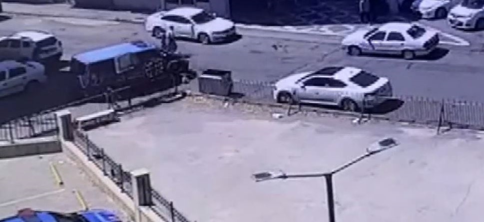 Jandarma aracındaki 2 kuzenin silahlı saldırıya uğradığı anlar kamerada - Görsel 2