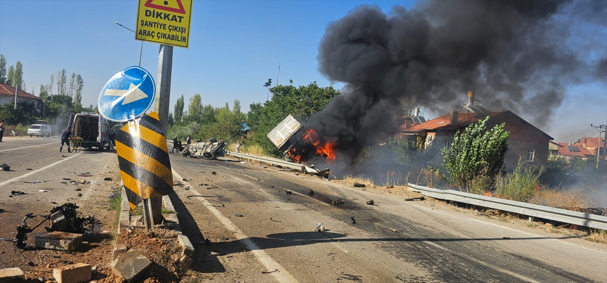  Doğanhisar'da Feci Trafik Kazası: 3 Kişi Hayatını Kaybetti - Görsel 6