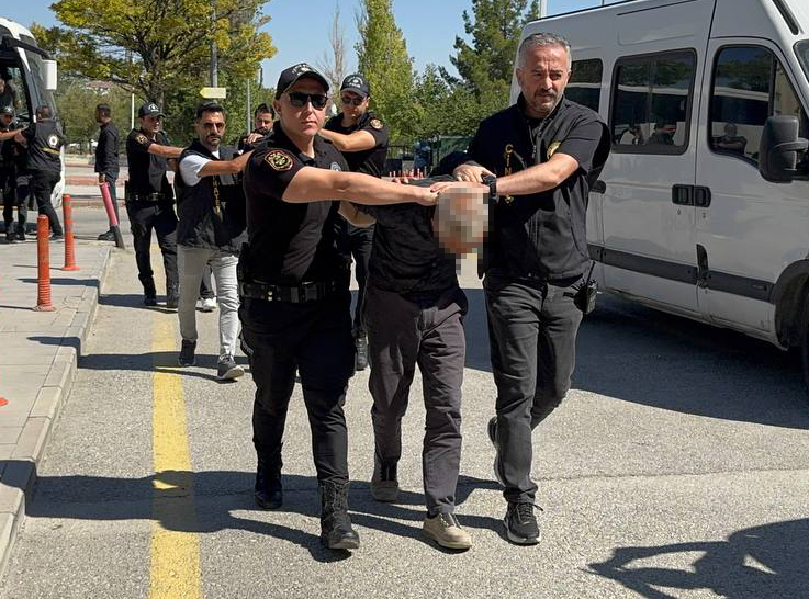 Baba ve 11 yaşındaki oğluna kurşun yağdıran caniden ilk ifade! Karakolda döküldü - Görsel 4