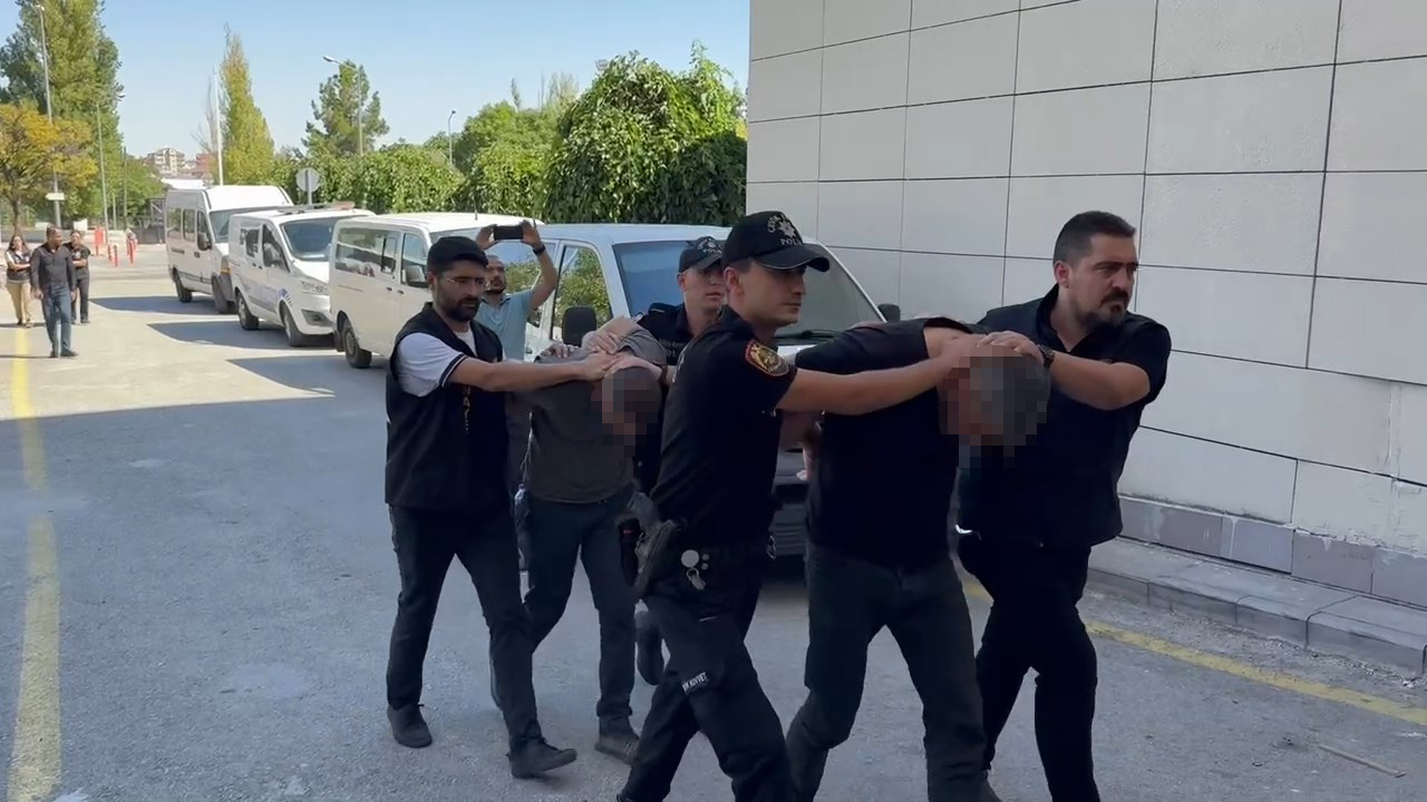 Baba ve 11 yaşındaki oğluna kurşun yağdıran caniden ilk ifade! Karakolda döküldü - Görsel 5