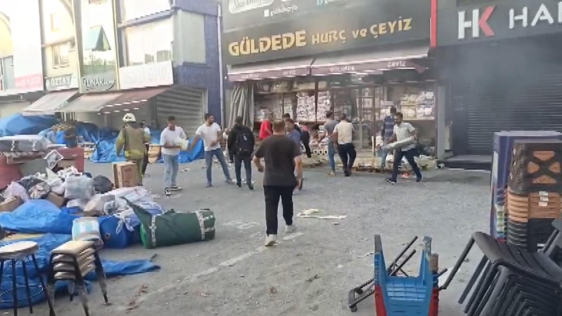 İstanbul - Bağcılar İSTOÇ'ta iş yeri yangını - Görsel 5