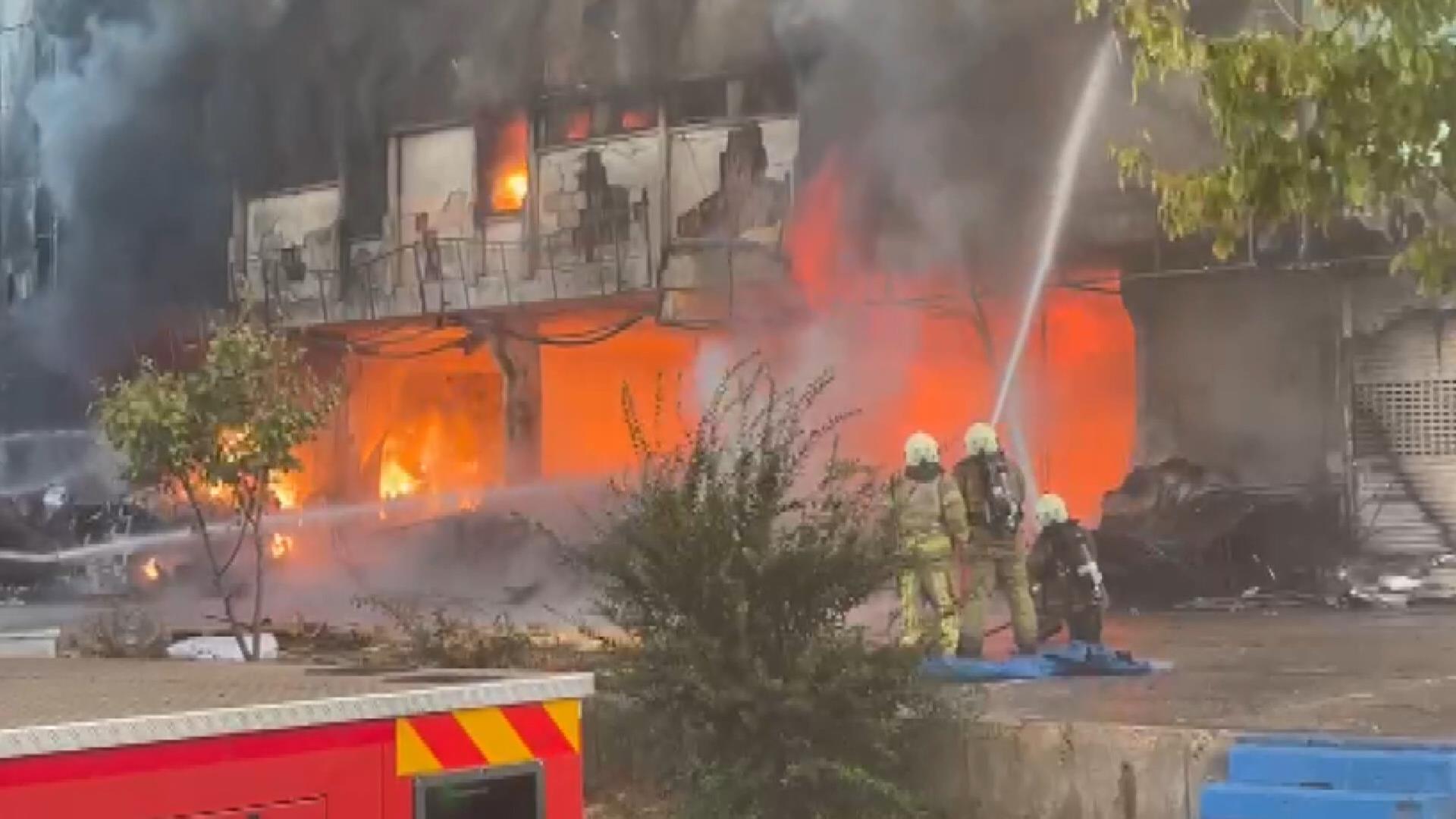 İstanbul - Bağcılar İSTOÇ'ta iş yeri yangını - Görsel 7