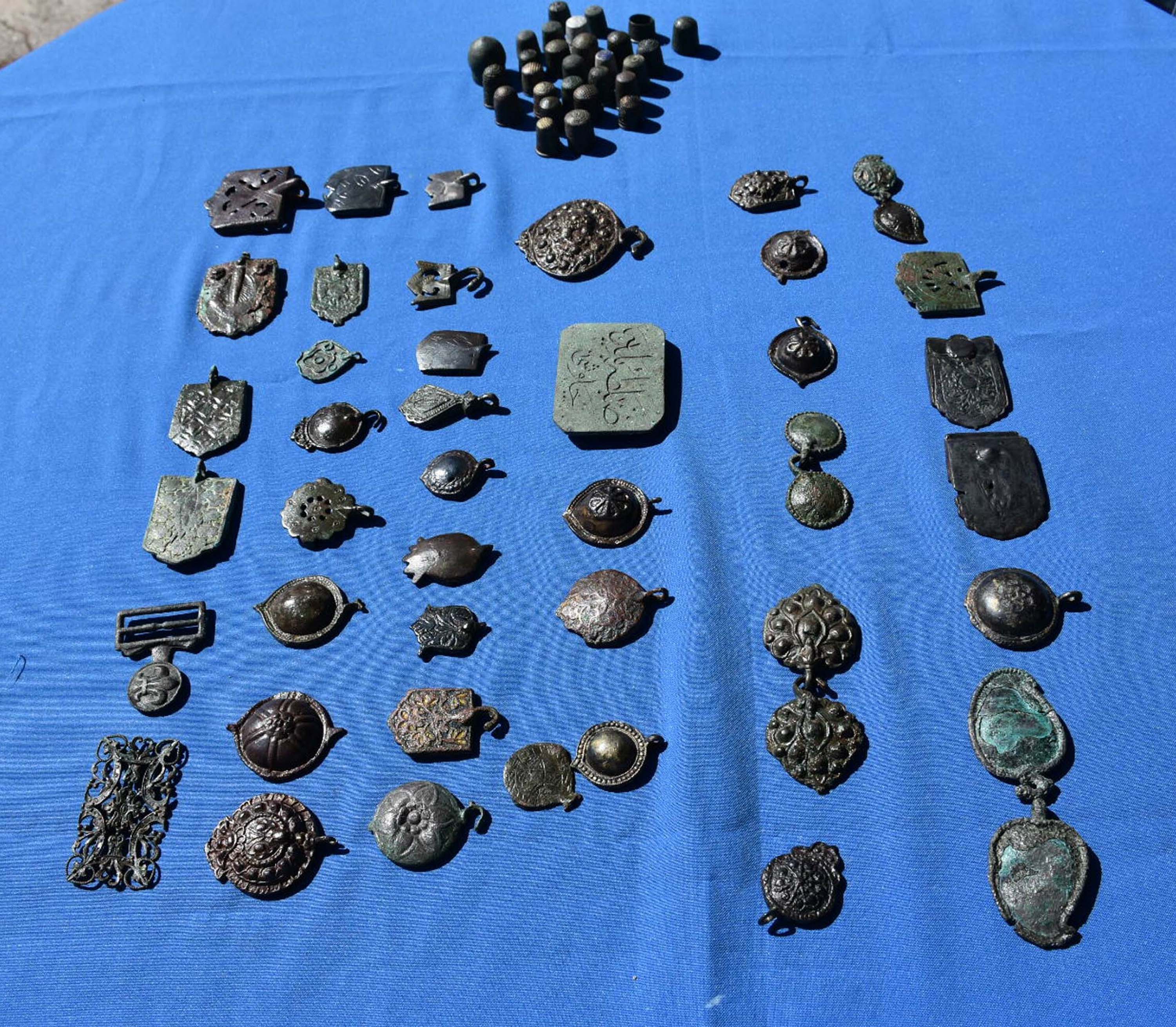 Smyrna Antik Kenti'nde İzmir'in tekstil kenti olduğunu gösteren objeler bulundu - Görsel 1