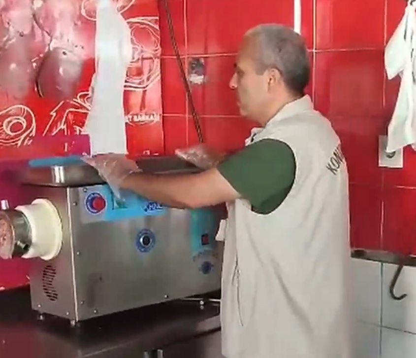 Ankarada Bakanlıktan 'gıda' denetimi; kıyma makinelerine gizlenmiş düzenek tespit edildi - Görsel 3