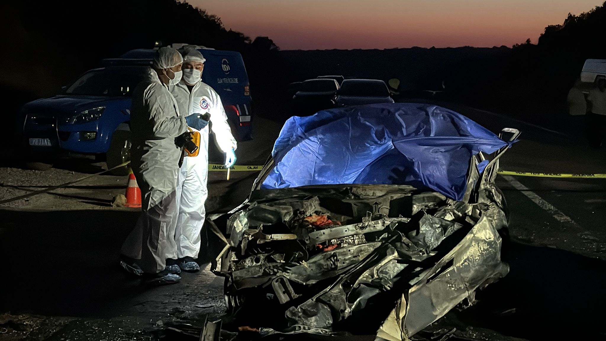 Karabük’te 2 otomobilin çarpıştığı kazada yangın çıktı; 3 ölü, 5 yaralı - Görsel 4