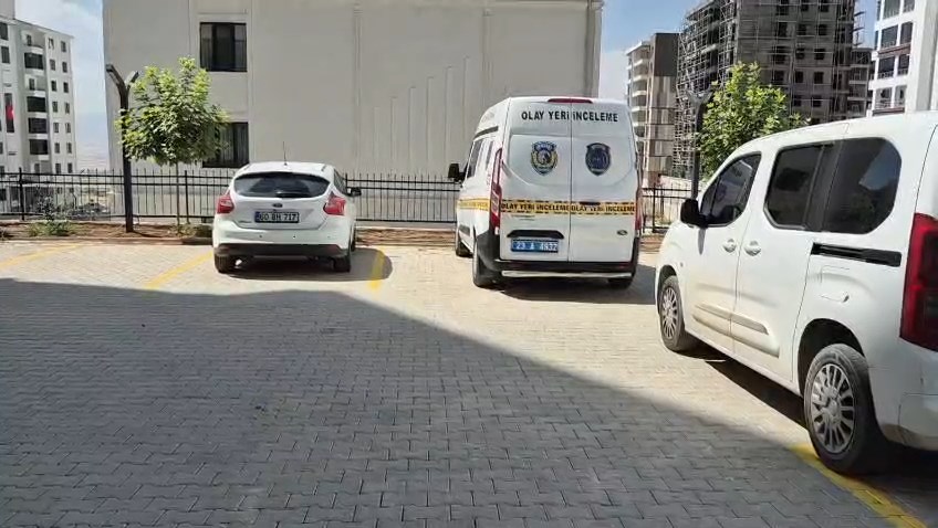 Elazığ - Başkomiser, evinde gördüğü jandarma personelini öldürdü - Görsel 4