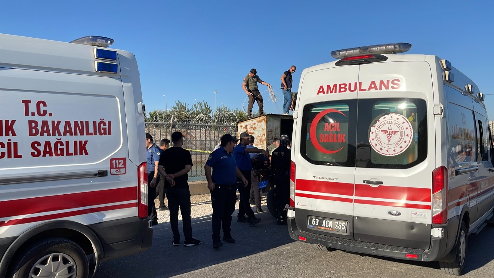 Şanlıurfa’da sulama kanalına düşen kişiyi kurtarmak için 2 kişi suya atladı; 1 ölü - Görsel 3