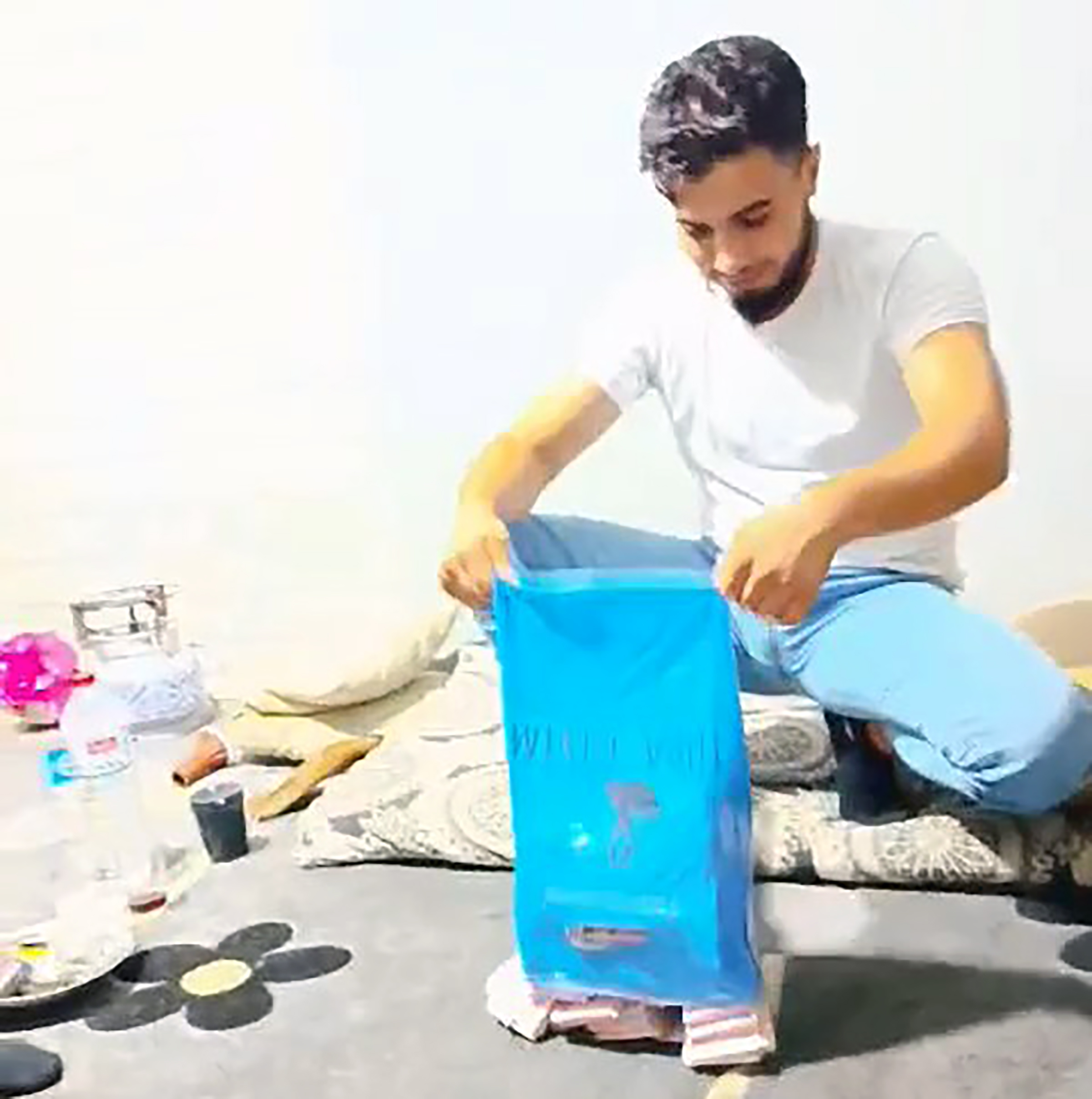 ADANA-Çaldıkları altınları bozdurup, paraları odaya dökerek birbirini kutlamışlar - Görsel 3