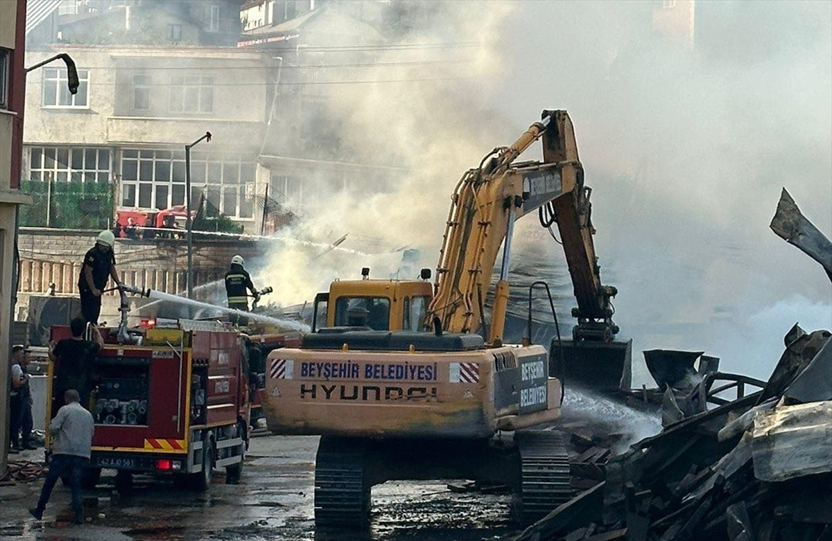 Beyşehir'in En  büyük  silah fabrikasında çıkan yangın kontrol altına alındı - Görsel 2